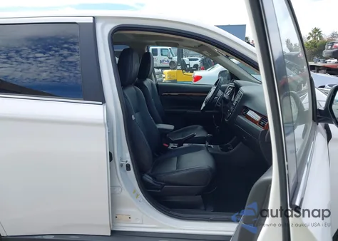 2014 Mitsubishi Outlander Gt z USA, uszkodzony, nr VIN JA4JZ4AX3EZ001931